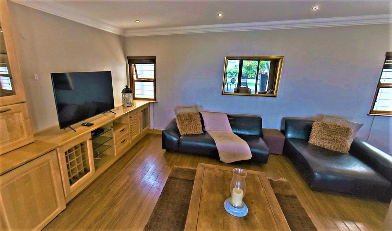 Blaauw Village Guest House Bloubergstrand Exteriér fotografie